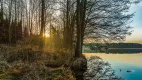 Wschód słońca nad jeziorem Dejguny, kwiecień 2023 r. - zdjęcie 1