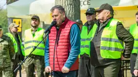 Przy Wilczym Szańcu posadzono 5000 dębów - zdjęcie 60