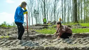 Przy Wilczym Szańcu posadzono 5000 dębów - zdjęcie 20