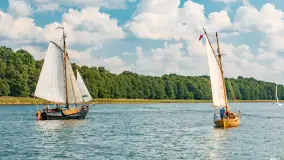 Oldtimery w Strandzie i na jeziorze Kisajno, sierpień 2023 r. - zdjęcie 59