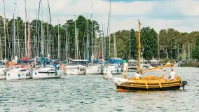 Oldtimery w Strandzie i na jeziorze Kisajno, sierpień 2023 r. - zdjęcie 53