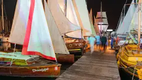 Nocne zdjęcia ze zlotu Oldtimerów w Strandzie, sierpień 2023 r. - zdjęcie 4