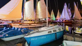 Nocne zdjęcia ze zlotu Oldtimerów w Strandzie, sierpień 2023 r. - zdjęcie 23