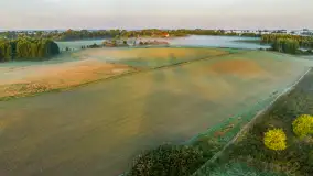 Wrześniowy i mglisty wschód słońca nad jeziorem Mój - zdjęcie 22