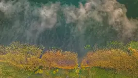 Wrześniowy i mglisty wschód słońca nad jeziorem Mój - zdjęcie 60