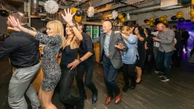 Zabawa Sylwestrowa 2023 w Strandzie w Giżycku - zdjęcie 37