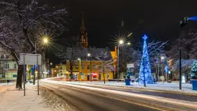 Zimowy Kętrzyn w nocy, styczeń 2024 r. - zdjęcie 2