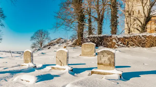 Zamek Krzyżacki, a teraz kościół w Bezławkach w zimowej scenerii, styczeń 2024 r. - zdjęcie 9