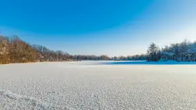 Zimowa rzeka Dajna niedaleko Wilkowa, styczeń 2024 r. - zdjęcie 40