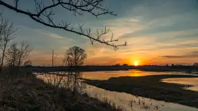 Mazurski zachód słońca odbity w rozlewiskach, luty 2024 r. - zdjęcie 8