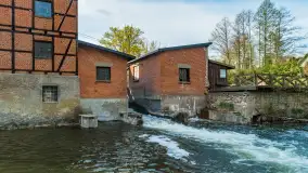 Młyn wodny i jaz we wsi Krutyński Piecek, kwiecień 2024 r. - zdjęcie 6