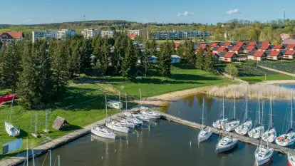 Port Ryn Marina Sośnica z drona, kwiecień 2024 r.