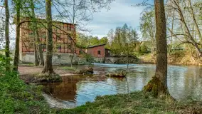 Zabytkowy młyn wodny przy Krutyni, kwiecień 2024 r. - zdjęcie 50