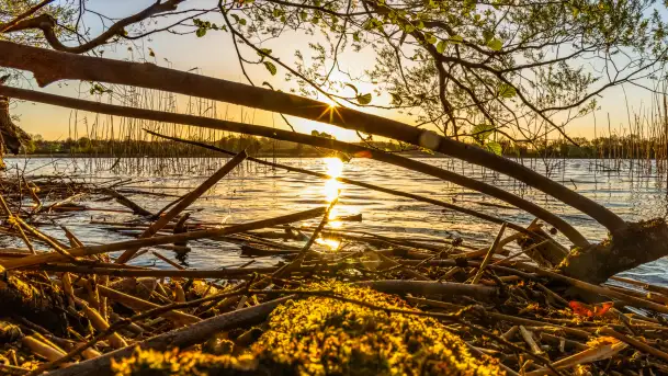 Zachód słońca nad jeziorem Salęt, kwiecień 2024 r. - zdjęcie 1