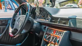 Zlot fanów Mercedesa, Giżycko, kwiecień 2024 r. - zdjęcie 18