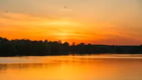 Zachód słońca nad jeziorem Ełckim w Ełku, maj 2024 r. - zdjęcie 8