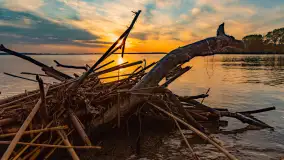 Zachód słońca nad jeziorem Niegocin, kwiecień 2024 r. - zdjęcie 1