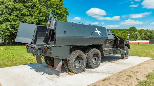 Muzeum Wilcze Lotnisko: Skarbnica Pamiątek po Polskich Dywizjonach Lotniczych - zdjęcie 8