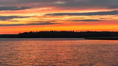 Sierpniowy zachód słońca nad jeziorem Bełdany 2024