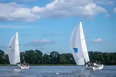 Polska Liga Sterników w Jeziorak Yacht Club: Innowacyjny Inkubator Żeglarstwa Regatowego - zdjęcie 30