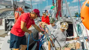 Żeglarska przygoda i rozwój emocjonalny: Unikalne obozy Ważka.net dla młodzieży - zdjęcie 20