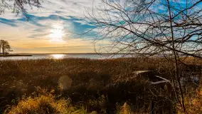 Słoneczny, późno jesienny dzień nad Niegocinem, grudzień 2024 r. - zdjęcie 3