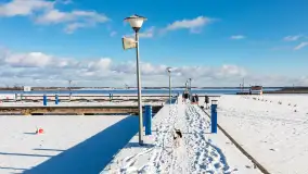 Niedzielne, zimowe popołudnie w Wilkasach nad Niegocinem, luty 2025 r. - zdjęcie 2