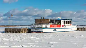 Niedzielne, zimowe popołudnie w Wilkasach nad Niegocinem, luty 2025 r. - zdjęcie 14