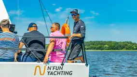 Lipcowe żeglowanie podczas szkoleń żeglarskich na Jezioraku - zdjęcie 3