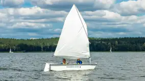 Młodzi adepci żeglarstwa nad jeziorem Dadaj - Rumszewicz Sailing - zdjęcie 19