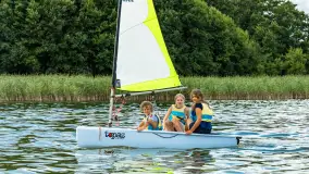 Młodzi adepci żeglarstwa nad jeziorem Dadaj - Rumszewicz Sailing - zdjęcie 34