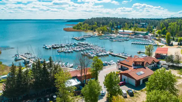 Wilkasy z lotu ptaka w wiosennej scenerii, maj 2025 r.