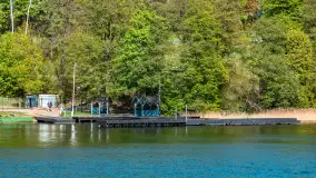 Jezioro Czos, Mrągowo widziane z wody, maj 2025 r. - zdjęcie 17