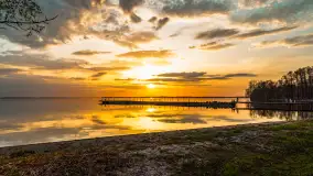 Relaksujący, kwietniowy zachód słońca nad jeziorem Dargin - zdjęcie 11