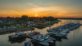 Zachód słońca z drona nad jeziorem Górkło, czerwiec 2025 r. - zdjęcie 17