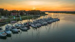 Zachód słońca z drona nad jeziorem Górkło, czerwiec 2025 r. - zdjęcie 14