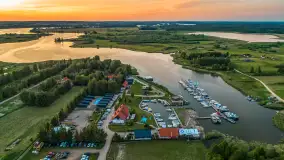 Zachód słońca z drona nad jeziorem Górkło, czerwiec 2025 r. - zdjęcie 8