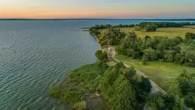 Zachód słońca nad jeziorem Śniardwy i wyspą Szeroki Ostrów, czerwiec 2025 r. - zdjęcie 14