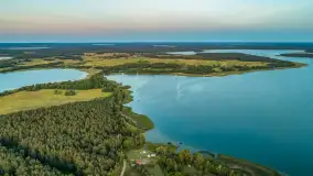 Zachód słońca nad jeziorem Śniardwy i wyspą Szeroki Ostrów, czerwiec 2025 r. - zdjęcie 2