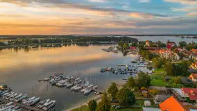 Zachód słońca nad jeziorem Bocznym, Rydzewo z lotu ptaka, lipiec 2025 r. - zdjęcie 16