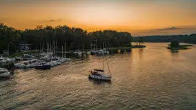 Zachód słońca nad jeziorem Kisajno, Łabędzi Ostrów, lipiec 2025 r. - zdjęcie 7