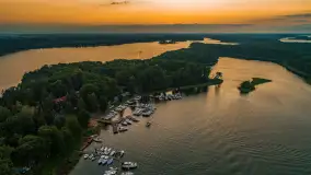 Zachód słońca nad jeziorem Kisajno, Łabędzi Ostrów, lipiec 2025 r. - zdjęcie 11