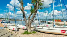 Niedzielny poranek w porcie AZS Wilkasy nad Niegocinem, lipiec 2025 r. - zdjęcie 14