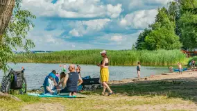 Niedzielny poranek w porcie AZS Wilkasy nad Niegocinem, lipiec 2025 r. - zdjęcie 41