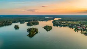 Jezioro Nidzkie i przystań OW Wodnik na fotkach  z drona, sierpień 2025 r. - zdjęcie 27