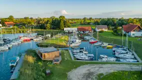 Wieczór w Marinie Górkło z drona, koniec lipca 2025 r. - zdjęcie 19