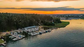 Resort Niegocin po zachodzie słońca na zdjęciach, sierpień 2025 r. - zdjęcie 1