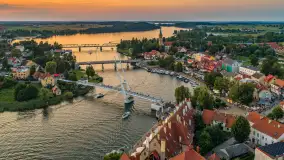 Mikołajki po zachodzie słońca z drona, sierpień 2025 r. - zdjęcie 7