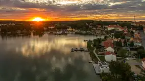 Ryn z lotu ptaka o zachodzie słońca, sierpień 2025 r. - zdjęcie 7