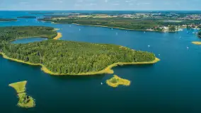 Jezioro Kisajno i port Łabędzi Ostrów na początku września 2025 r. z drona - zdjęcie 32